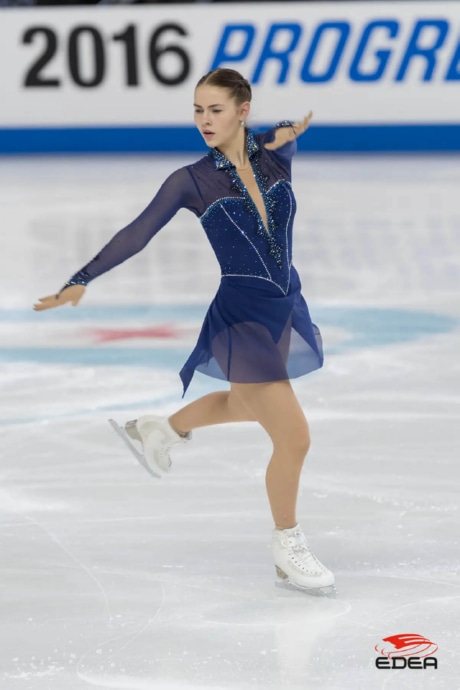 Ice Gallery Skates U.S.